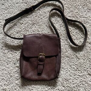 Ellemenno Brown Pebble Leather
Crossbody Bag